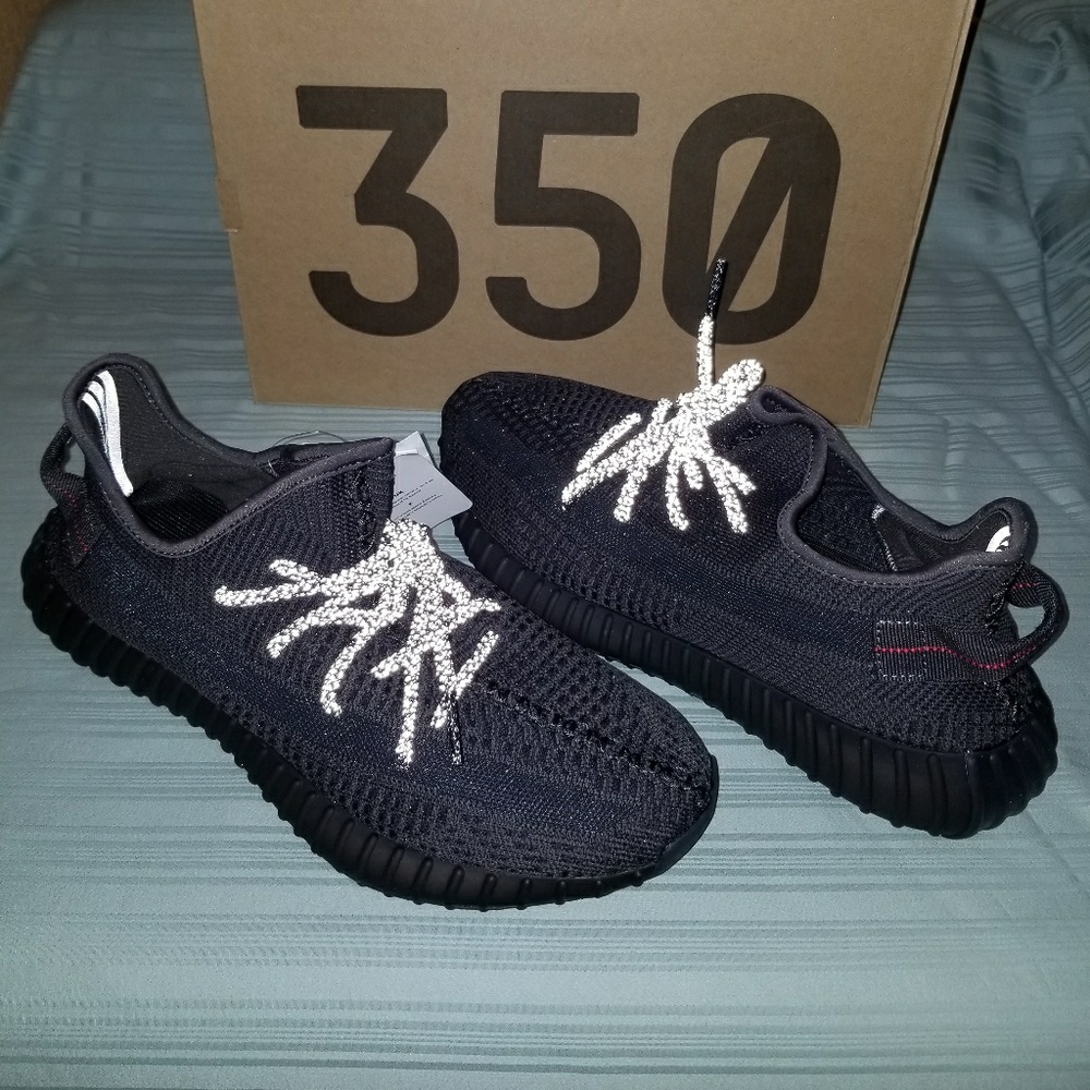 ❌SOLD❌ 🆕 Yeezy Boost Static Black Non-reflective - Picture 2 of 5